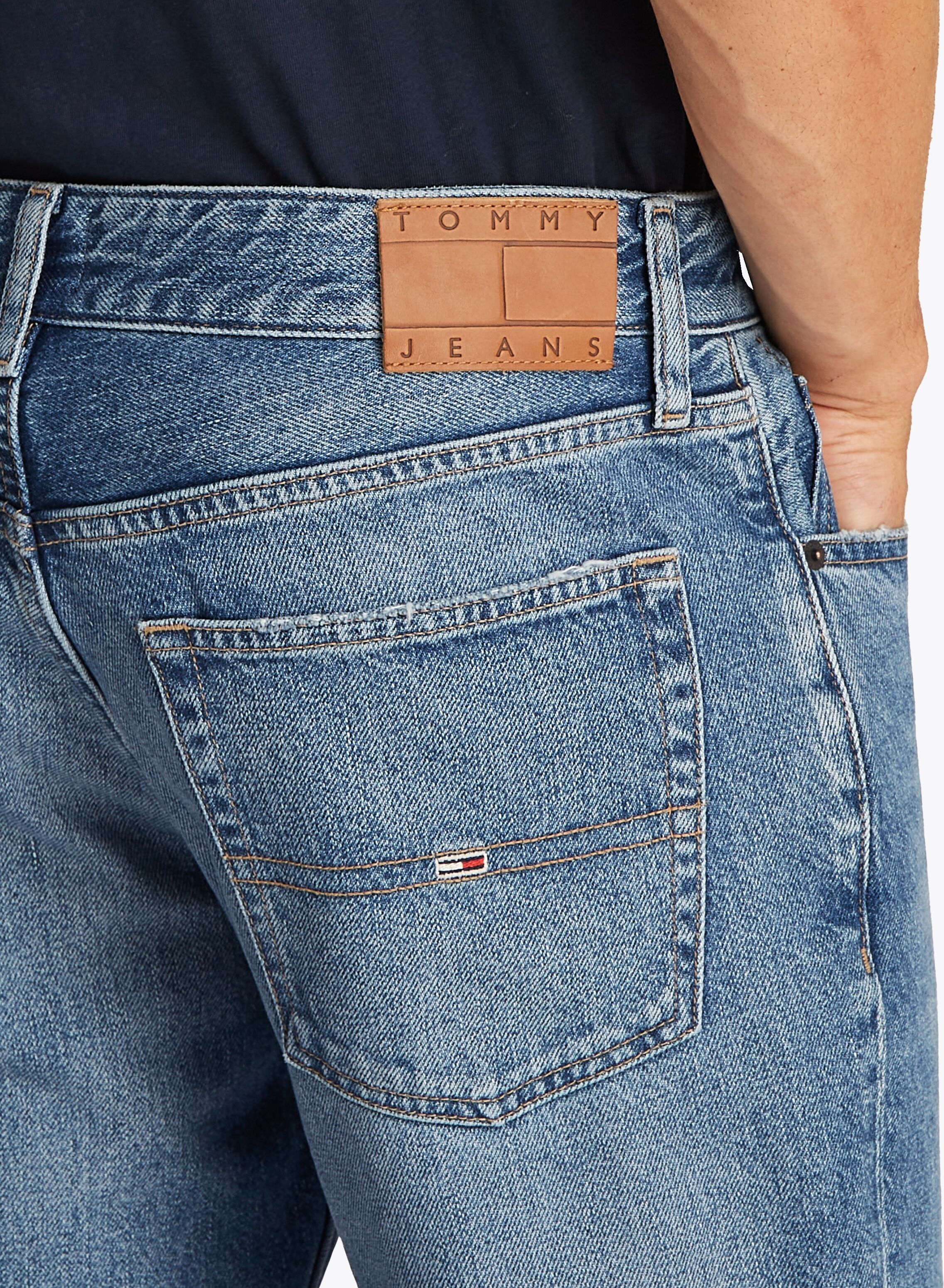 Slim-fit-Jeans TOMMY JEANS "Scanton Slim", Herren, Gr. 33, Länge 32, blau (denim medium), Denim/Jeans, Obermaterial: 82% Baumwolle, 18% Lyocell, slim fit lang, Jeans Slim-fit-Jeans, Slim‑Fit‑Jeans mit mittlerer Leibhöhe, 5‑Pocket‑Design denim medium 33, L