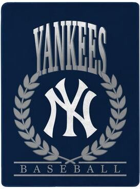 MLB Plateau Silk Touch Throw Blanket