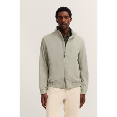 Blouson BUGATTI "Regular Fit", Herren, Gr. 50, beige (130, moos), 100% Polyester, unifarben, regular fit, Bündchen, Jacken Blouson, mit Stehkragen & Stretch-Funktion