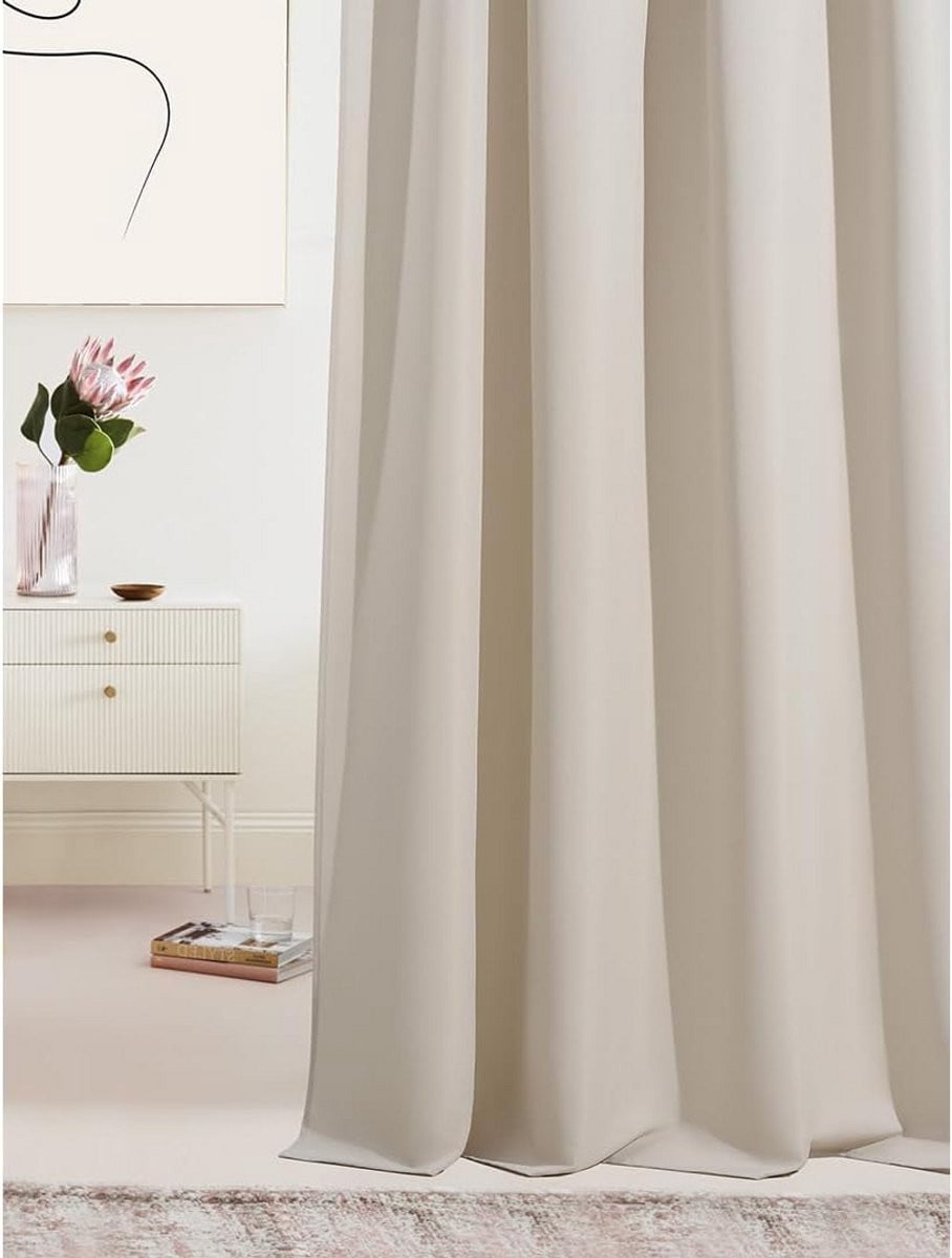 ROOM99 Gordijn Laurel - Lichtbeige - Verduisterend en ondoorzichtig - Breedte: 140 cm, Hoogte: 250 cm