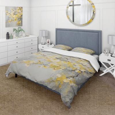 DESIGN ART "Designart ""Apple Blossom Harmony XV"" Yellow Traditional - Bedding Set With Shams"