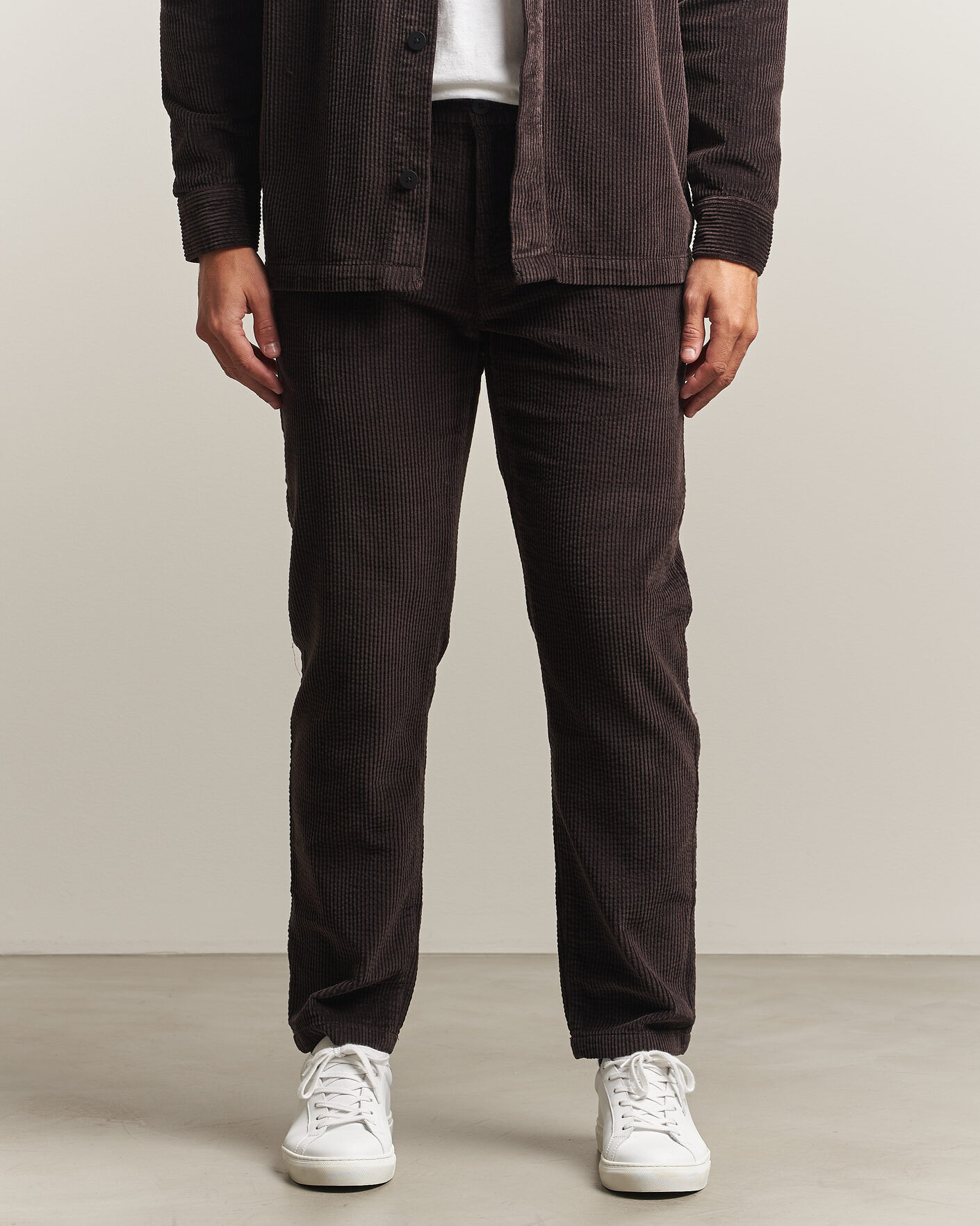 KnowledgeCotton Apparel Chuck Regular Cord Trousers Chocolate men W30L32 Brun