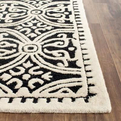 SAFAVIEH Handmade Cambridge Myrtis Moroccan Wool Rug