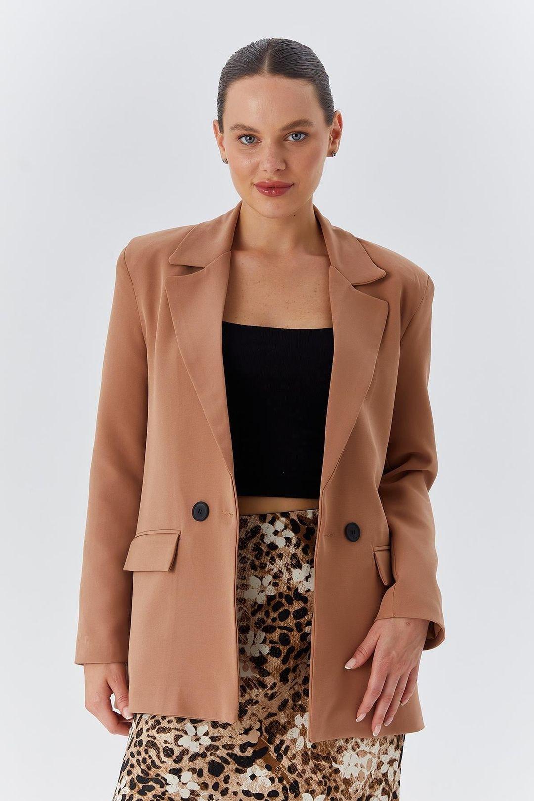 Langer Blazer aus Kunstleder