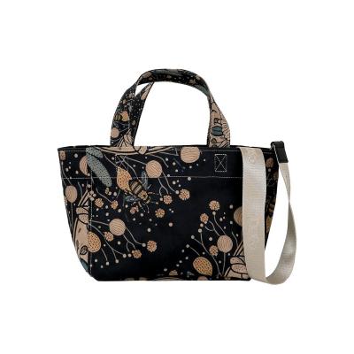 Umhängetasche DOGO "Tag Bag Tragetasche Bee With Flowers Damen Schultertasche", Damen, Gr. onesize, schwarz, Taschen Umhängetasche, Handgefertigt