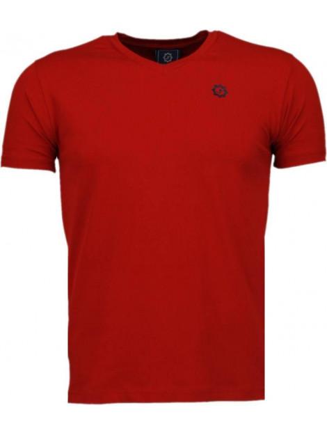 Local Fanatic Basic t-shirt