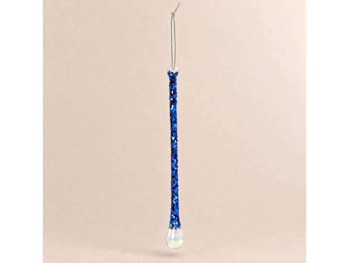 Glitzernder blauer tropfenförmiger Weihnachtsschmuck