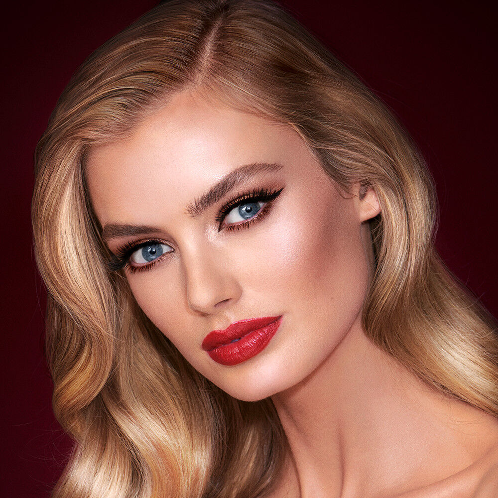 The Bombshell Makeup Set Light - Customisable Look & Makeup Bag Charlotte Tilbury 281 The Bombshell Light Size: