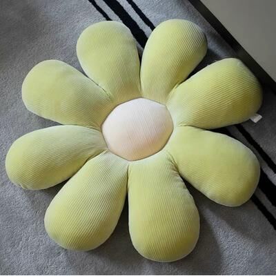 Lush Living Finds Six Petal Flower Cushion, High Quality Sunflower Pillow, Pink Flower Bay Window Decor For Bedroom Seat white Green