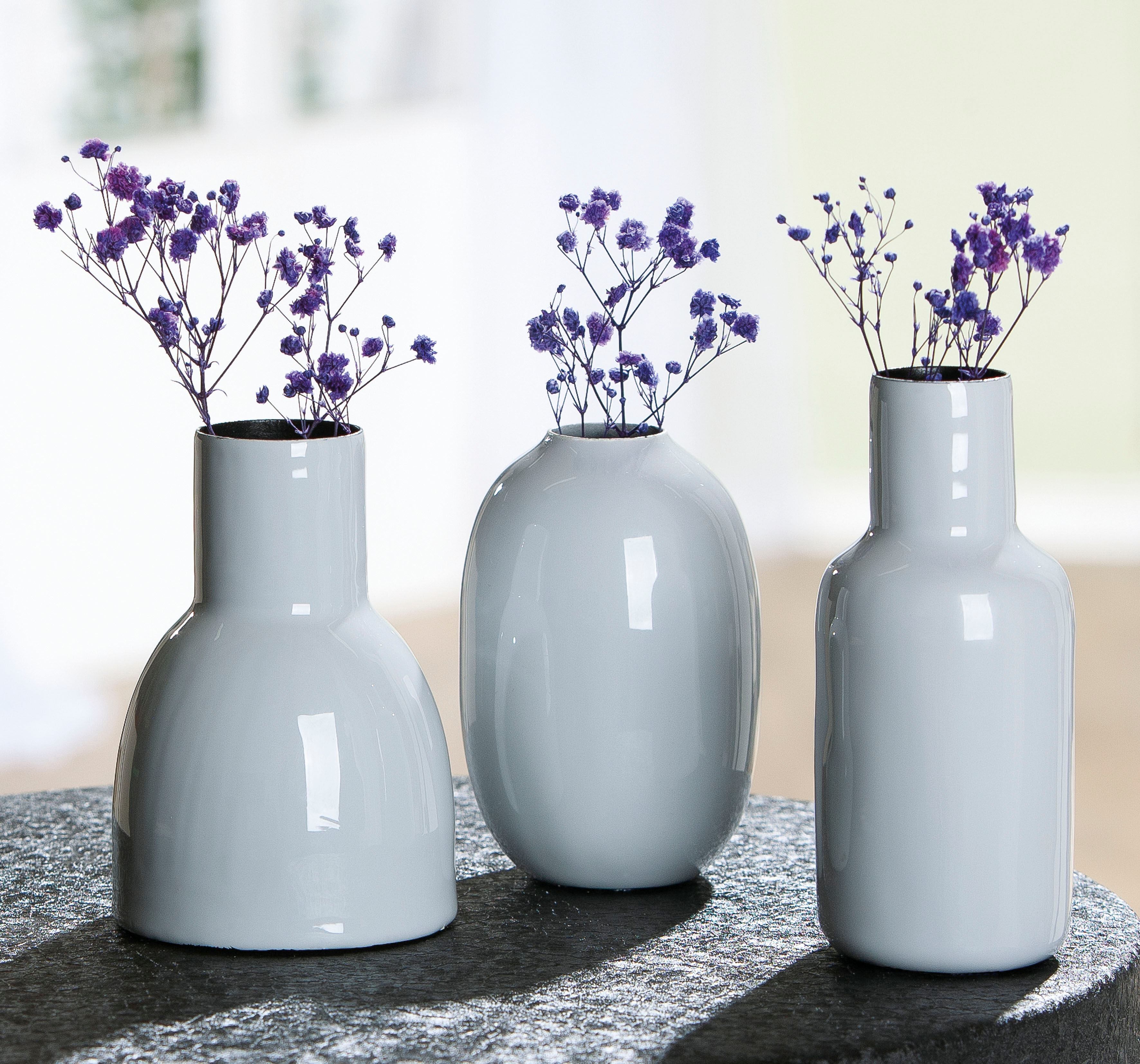 Tischvase S.OLIVER "Deko-Vase, "Piccolo", im 3er Set, unterschiedliche Formen, 13cm hoch", weiss (grau), B:5cm H:13cm T:5cm Ø:5cm, Metall, Vasen, Tischvase, aus Metall, glänzende Oberfläche in verschiedenen Farben grau B/H/T: 5cm x 13cm x 5cm Ø 5cm