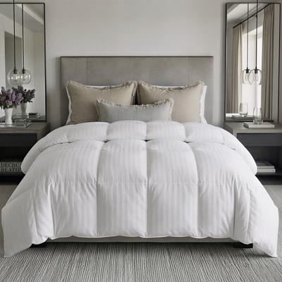 Hotel Grand Oversized 500 Thread Count Extra Warmth Siberian White Down Comforter