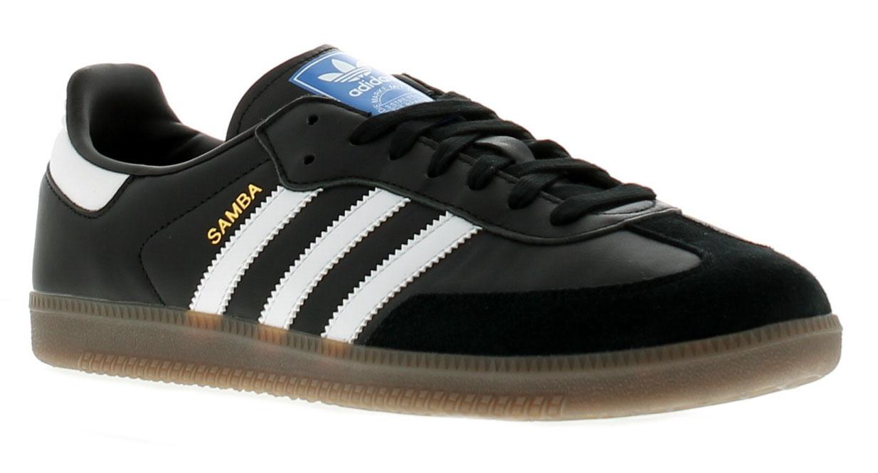 Herren Trainers aus Lederobermaterial mit Wildleder- und Goldfolie-Details, Schnürverschluss mit synthetischem Lederfutter