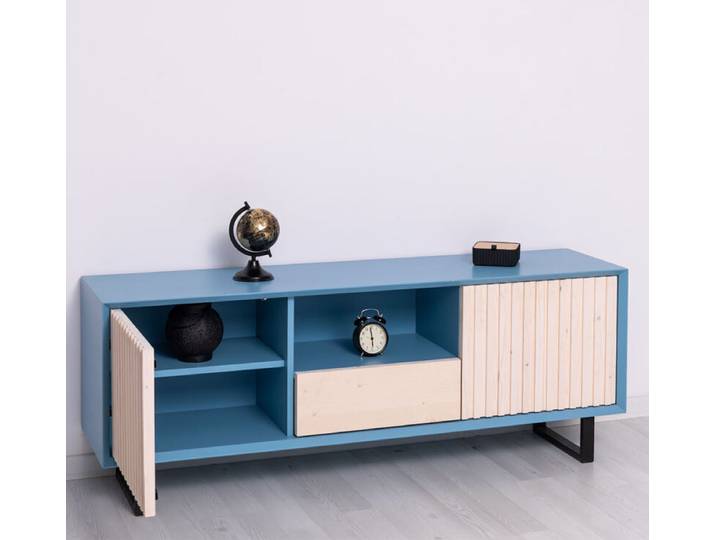 TV-Lowboard im Skandinavischen Stil himmelblau / weiß geölt