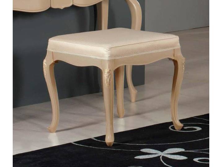 JVmoebel Hocker Eleganter weißer Fußhocker aus Holz mit hochwertiger Polsterung (1 St., Hocker), Made in Europa