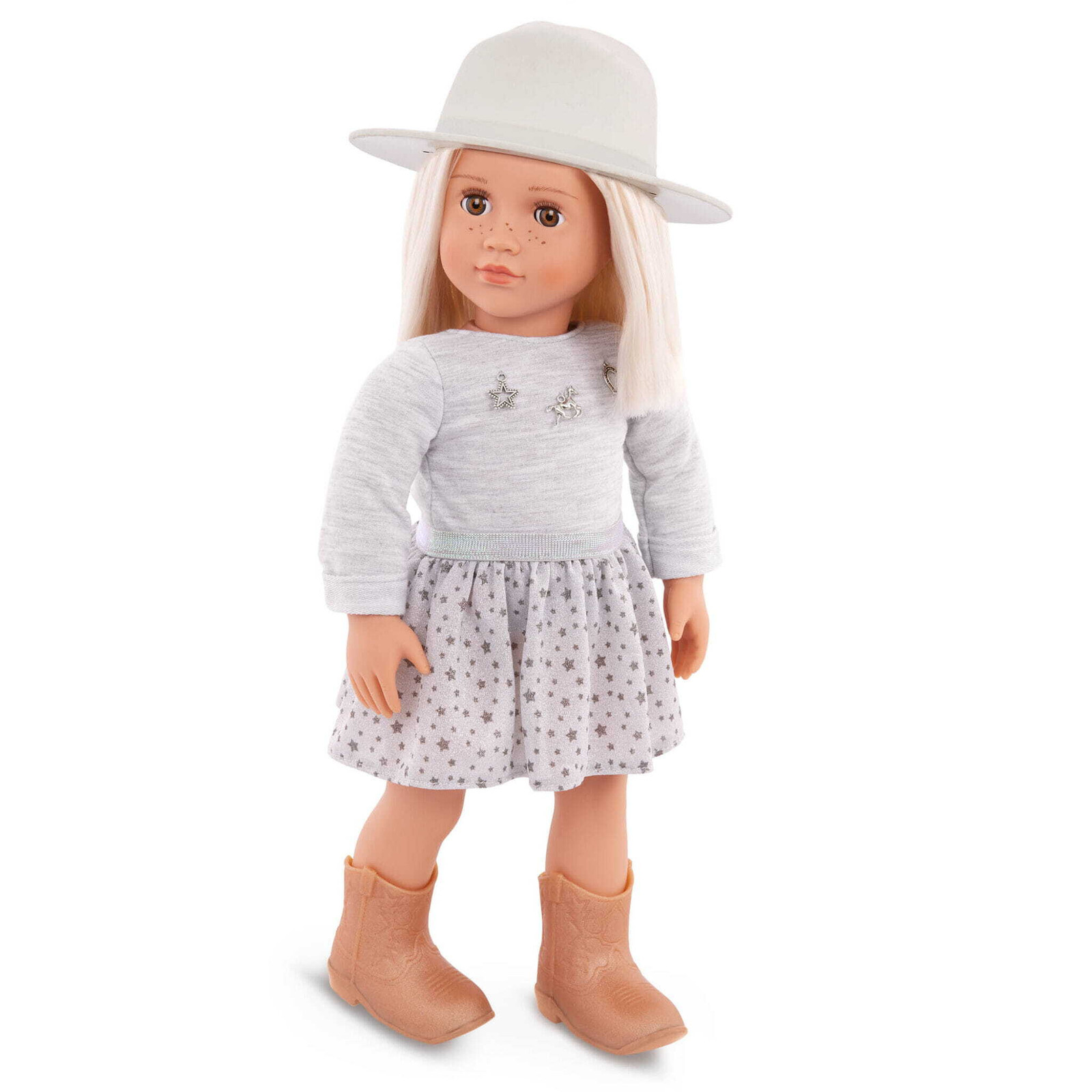 Our Generation Pop ABIGALE Lichtblonde pop met sproetjes en hoed