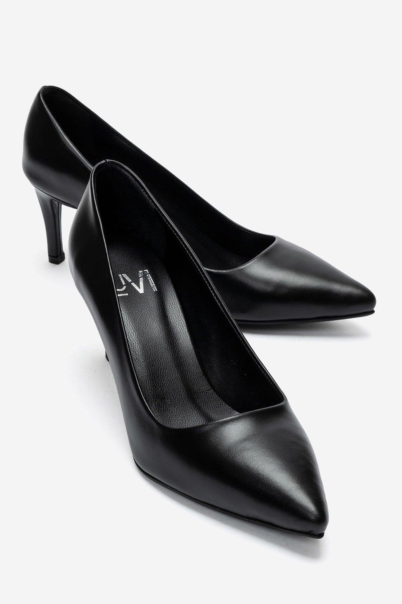 Clyde Leder Stiletto Spitzer Zehn Pumps