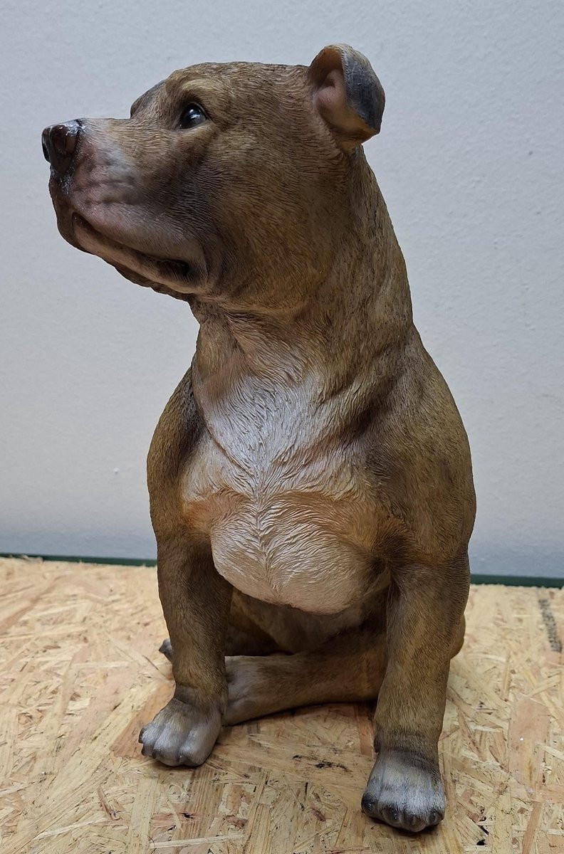 Staffordshire Bulterriër Beeld Bruin - Hoogte: 33 cm - Polyresin Decoratie