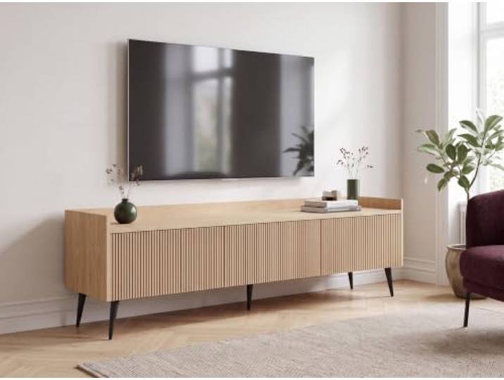 WFL GROUP TV-Lowboard Arysa – Geriffelt Frühlings-Eiche 180 cm – TV-Schrank fürs Wohnzimmer – Hohe Metallfüße 15 cm – Hergestellt in der EU