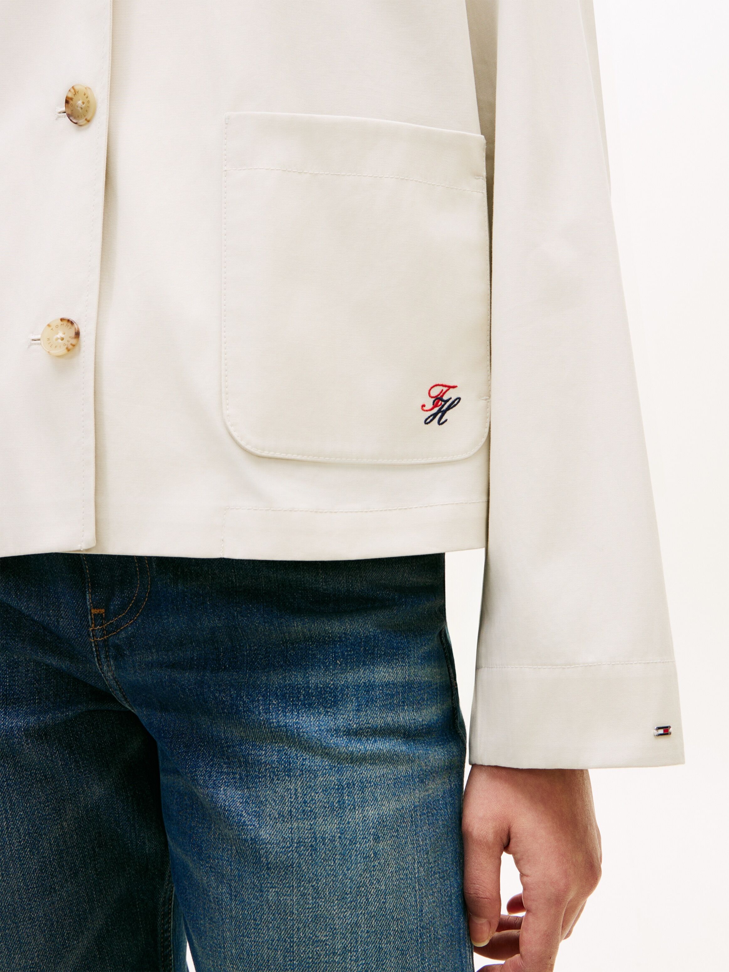 Kurzjacke TOMMY HILFIGER "COTTON SHORT JACKET", Damen, Gr. XL (46), beige (light silt), Web, Obermaterial: 100% Baumwolle, unifarben, gerade kurz, Jacken Kurzjacke, mit aufgesetzten Taschen, Relaxed Fit light silt XL (46)