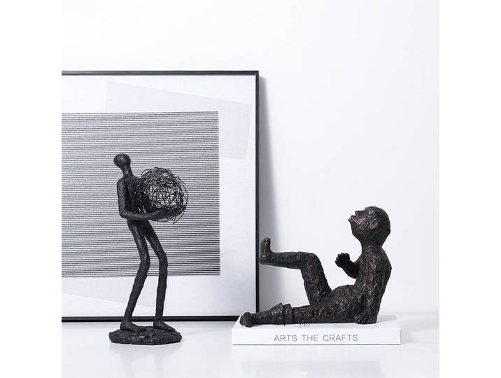 Sculpture humaine abstraite en résine noire, décoration créative pour salon, étude, boule d'art, homme, fil métallique, accessoires de décoration pour la maison