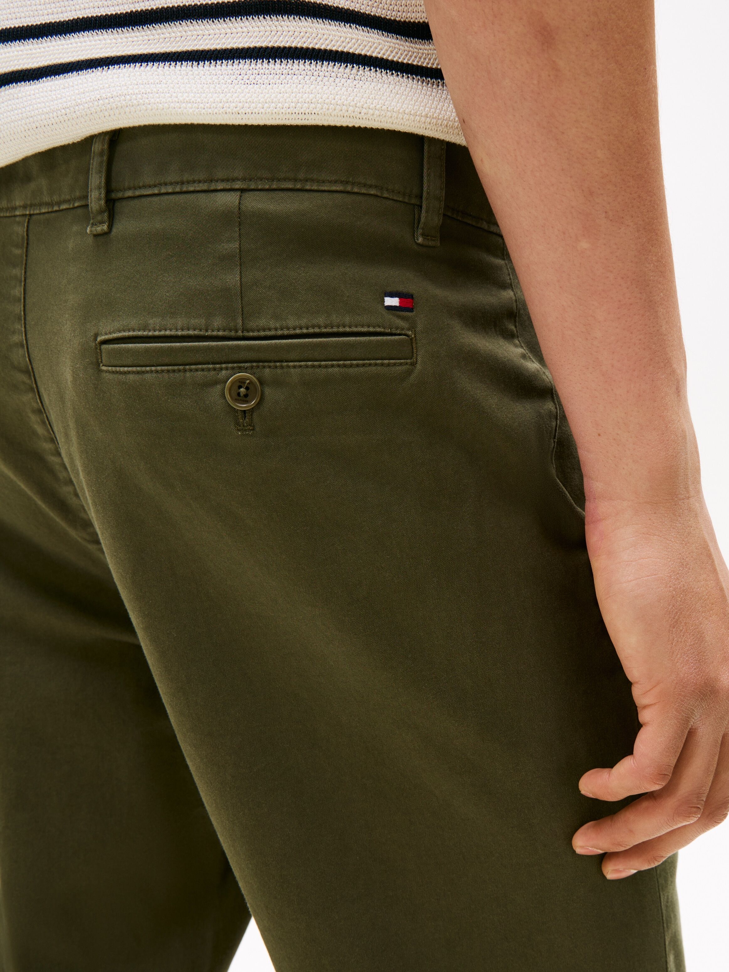 Tommy Hilfiger "HARLEM ESSENTIAL" Tapered Leg, Basic, schlichtes Design dunkelgrünery 30, Länge 32