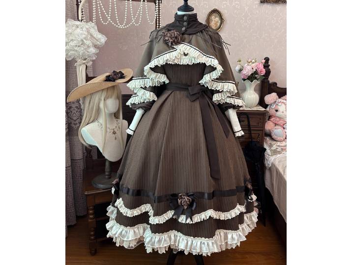 - Evening Whispers of London - Robe classique marron Lolita OP, tenue jupe sirène par Muyu Handmade Studio PRE COMMANDE / 80 jours