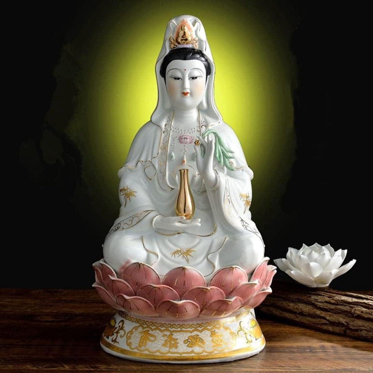 Goudkleurig Guan Yin Boeddha Standbeeld van Handgemaakt Keramiek, Hoogte: 35 cm