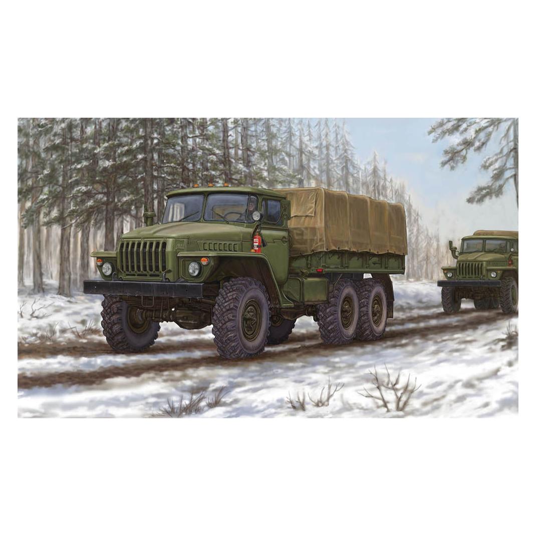 Trumpeter Russian URAL-4320 Truck (01012)