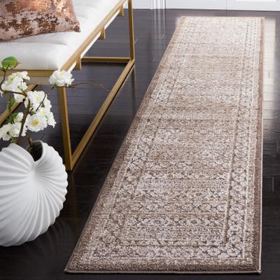 SAFAVIEH Toscana Majlis Geometric Rug