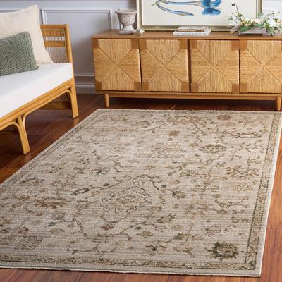 SAFAVIEH Hazel Maibrit Traditional Oriental Rug