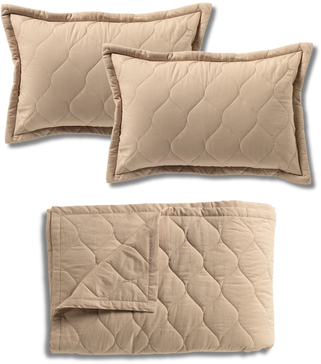 Dutch Decor Voordeelset Romee - 3-delig - 1 bedsprei 240x260 cm en 2 sierkussens 40x60 cm - beige