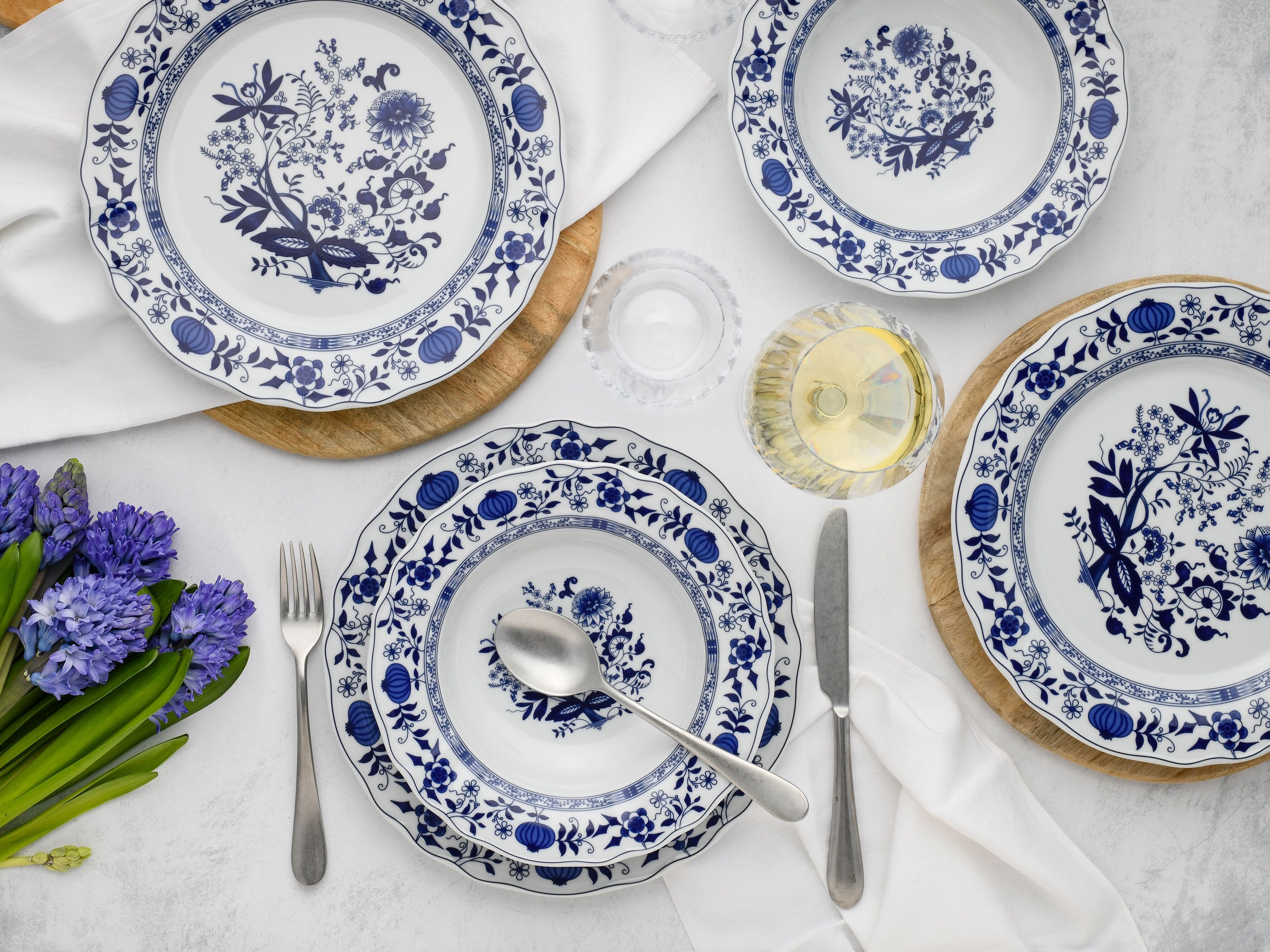 Tafelservice CREATABLE "Flora Zwiebelmuster, Tafel-Service 12-tlg", weiß, 12 Stk., Porzellan, Geschirr-Sets, Tafelservice, Teller Set, Nostalgisch, Vintage