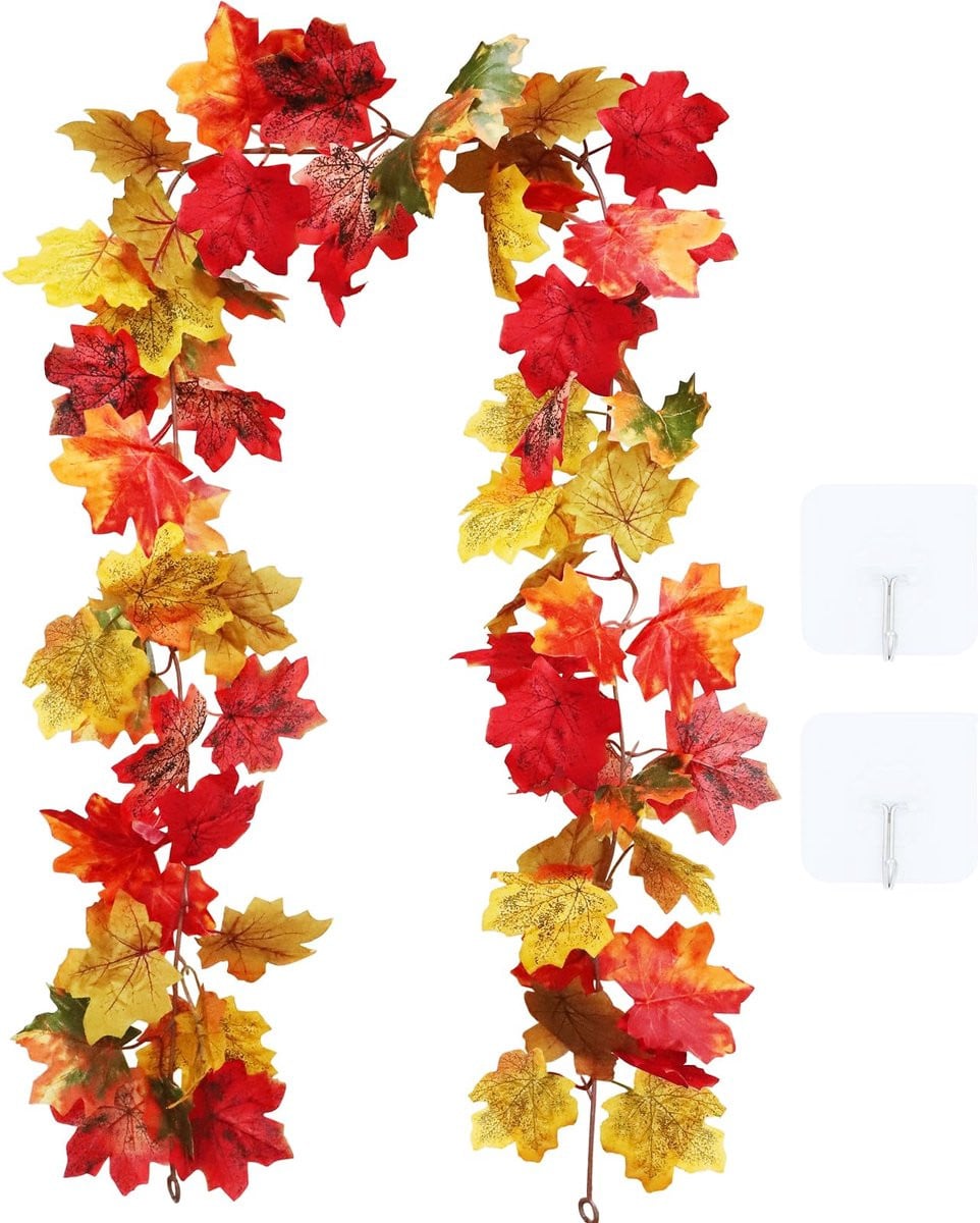 Herfst esdoorn bladeren slinger voor decoratie van muren en tuinen tijdens Thanksgiving of Halloween