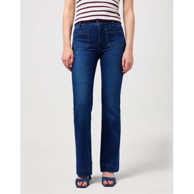 Wrangler "Flare" im Retro-Design mit ausgestelltem Bein