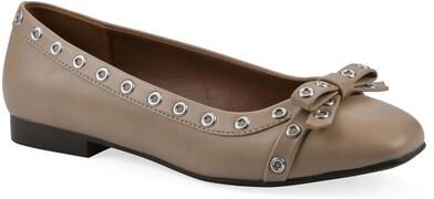 Women's Bodhi Ballet Flat by White Mountain in Sand Smooth (Size 8 M)