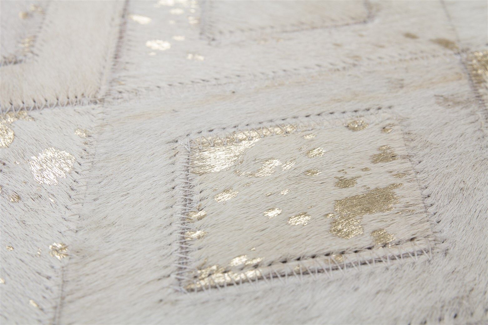 Teppich KAYOOM "Spark 110", weiss (elfenbein, gold), B:160cm H:8mm L:230cm, Rindsleder, Teppiche, Teppich, 100% Leder, metallische Effekte, handgenähtes Unikat elfenbein, gold B : 160cm 1 Stk., 8mm, L: 230cm