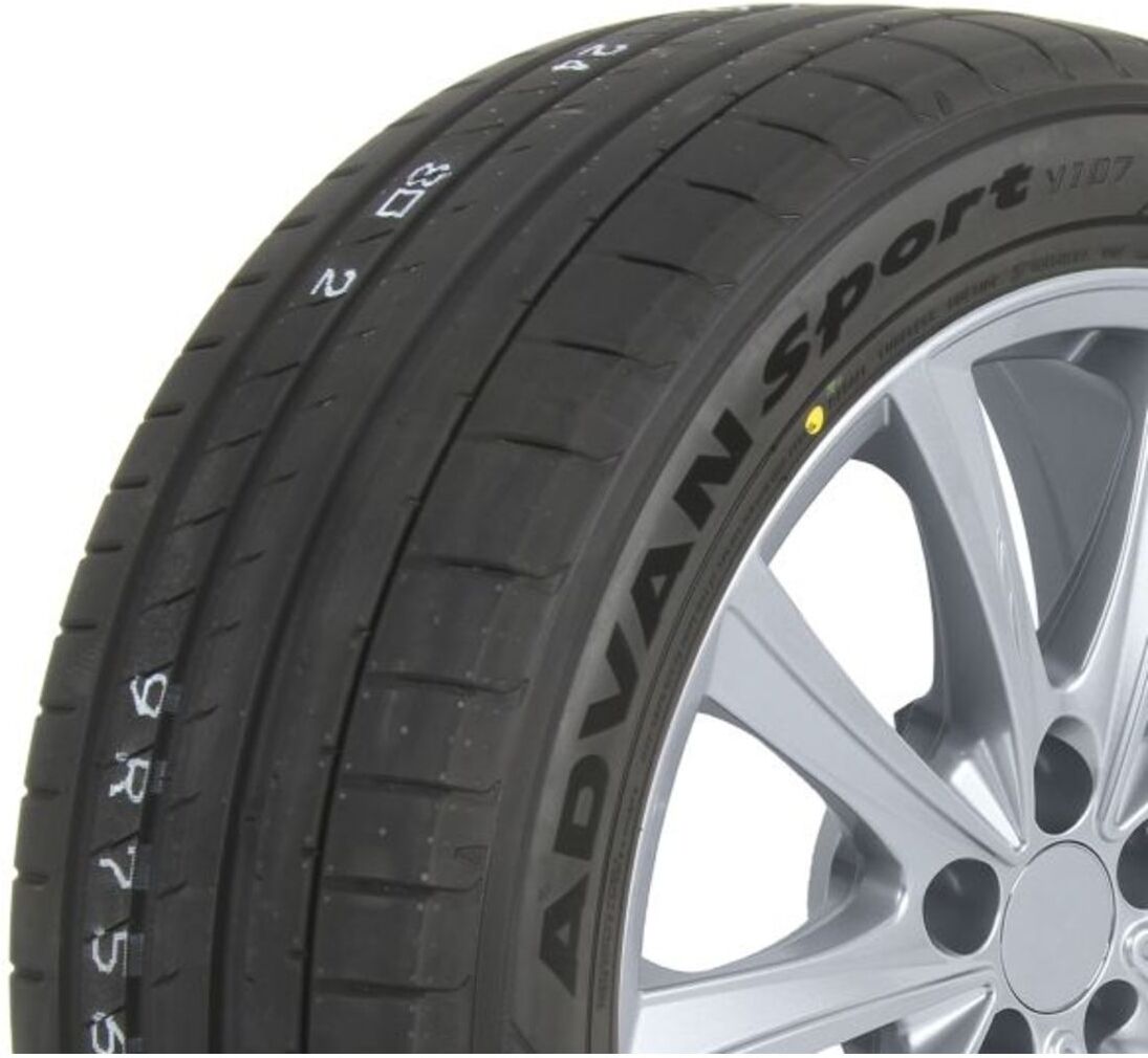 Sommerreifen YOKOHAMA Advan Sport V107 235/50R19 99Y