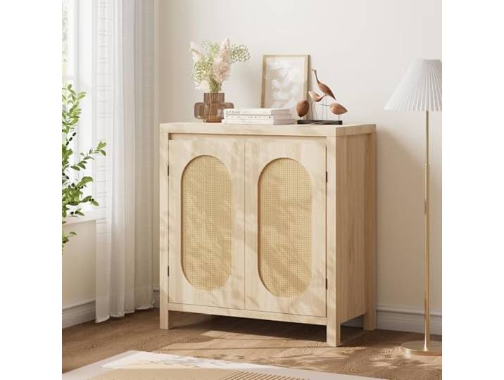 Garvee Boho Rattan Sideboard mit verstellbaren Ablagen & Massivholzfüßen – Naturfarbener Wohnzimmer- und Esszimmer-Beistellschrank mit Türen – Pure Wood Color