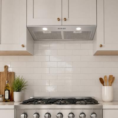 Breezary 27.5 Inch Under Cabinet Range Hood, 353 CFM Ducted Vent Hood, 3-Speed, LED Lights, Washable Aluminum Filters