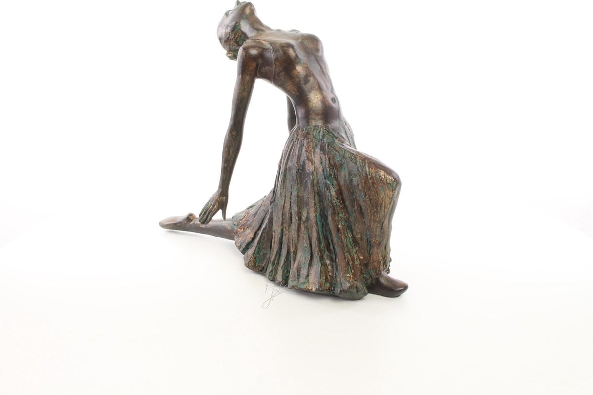 Ballerina danseres beeldje van resin, Hoogte: 39,6 cm