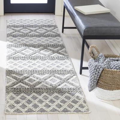 SAFAVIEH Handmade Vermont Magi Wool Rug