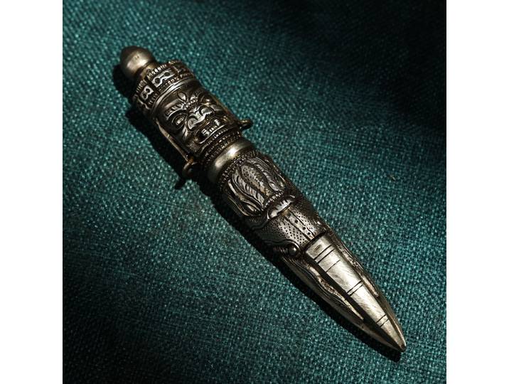 Collection de temples tibétains, vieux titalk et cinabre, tête de bête Mahakala, Dorje Vajra Phurpa, amulette dharma, churexorcisme, 6 po
