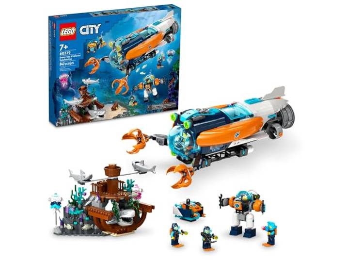 LEGO City Deep-Sea Explorer U-Boot 60379 Bauspielzeug Set, Ozean-U-Boot Spielset mit Schiffswrack-Einstellung, 6 Minifiguren und 3 Haifischfiguren für fantasievolles Spielen, Geschenkidee ab 7 Jahren