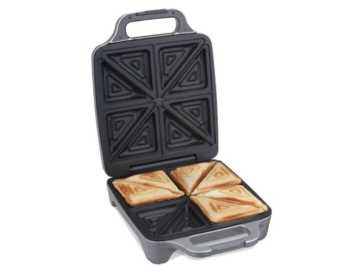 Cloer 6269 Sandwichmaker XXL voor 4 sandwiches diagonaal doormidden gesneden, 1800 W, American Toast, XXL-vulling, backlamp, zilver