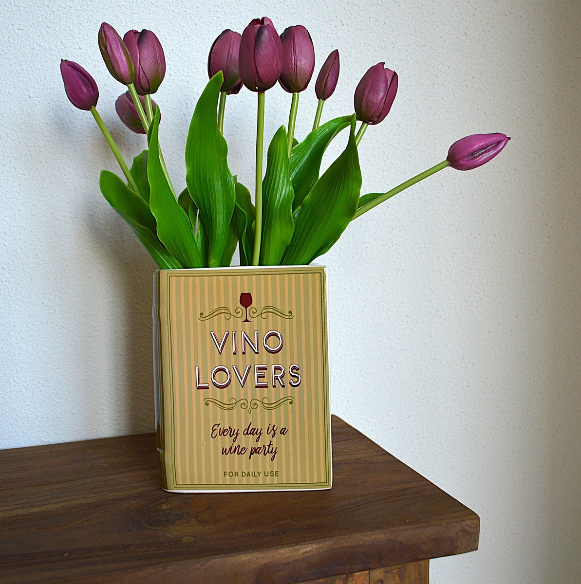 Woonyard Boekvaas Vino Lovers inclusief 10 real-touch kunsttulpen