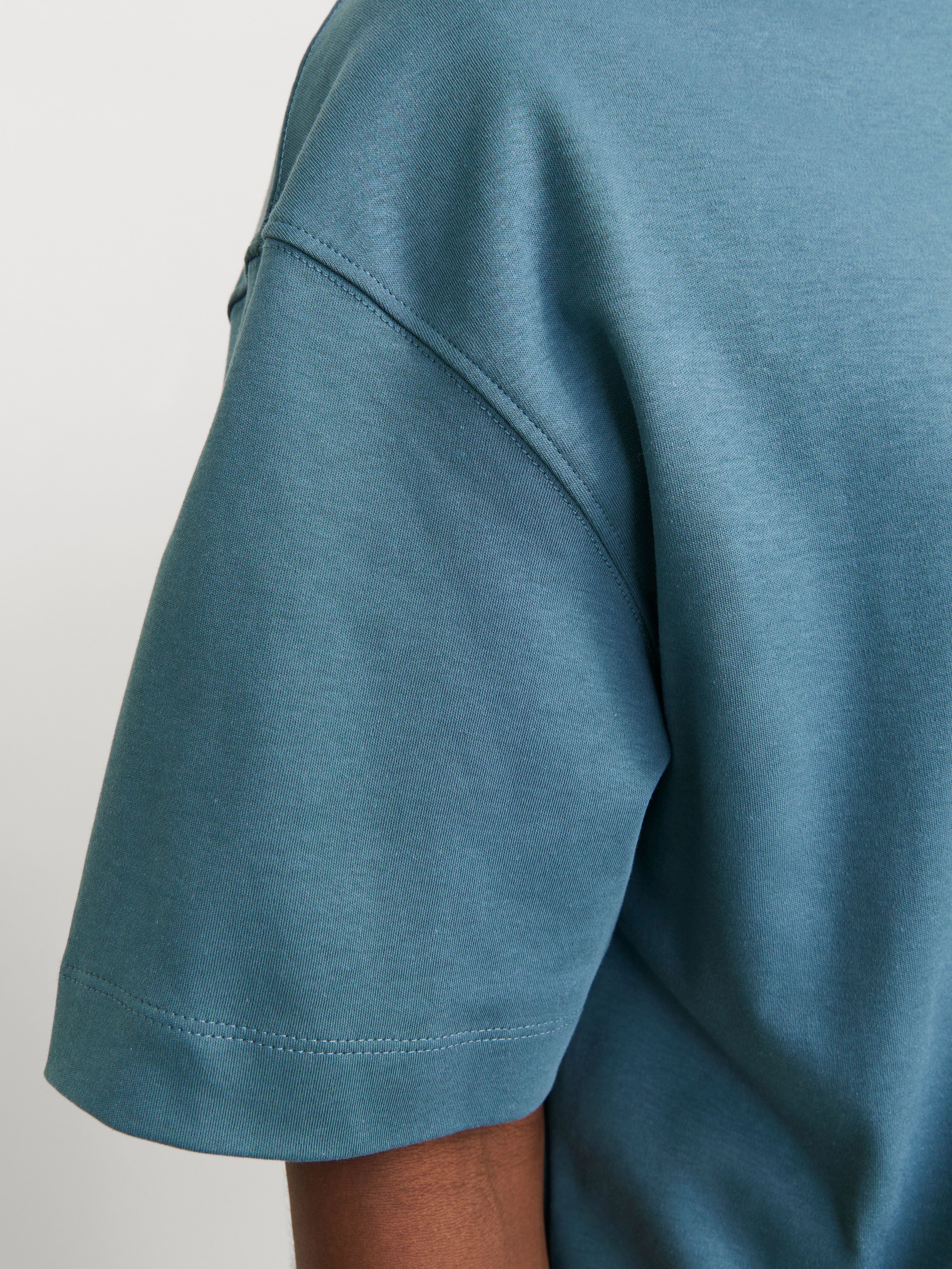 Rundhalsshirt JACK & JONES "JJEURBAN EDGE TEE SS O-NECK NOOS", Herren, Gr. S, blau (oceanview), Jersey, Obermaterial: 100% Baumwolle, unifarben, relaxed fit taillenbedeckt, Rundhals, gerader Abschluss, Shirts Rundhalsshirt, mit Rundhalsausschnitt