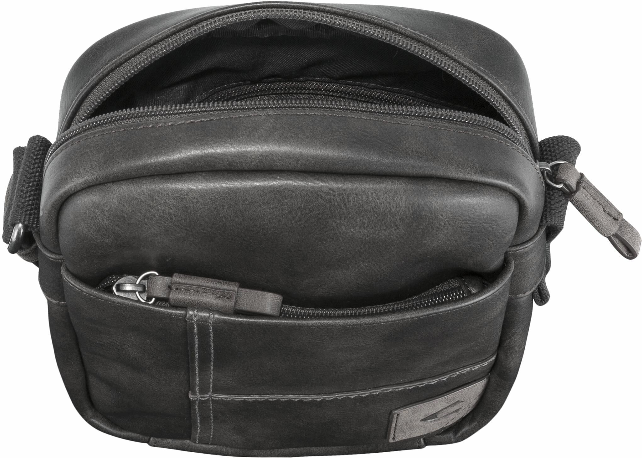 Umhängetasche CAMEL ACTIVE "Laos", Herren, Gr. B/H/T: 18,5cm x 23cm x 7cm, schwarz, Polyurethan, Polyurethan (PU), Retro, beschichtet, kontrastfarbene Details, leichte Abriebeffekte, Taschen Umhängetasche, praktisch funktionaler Alltagsbegleiter mit viele