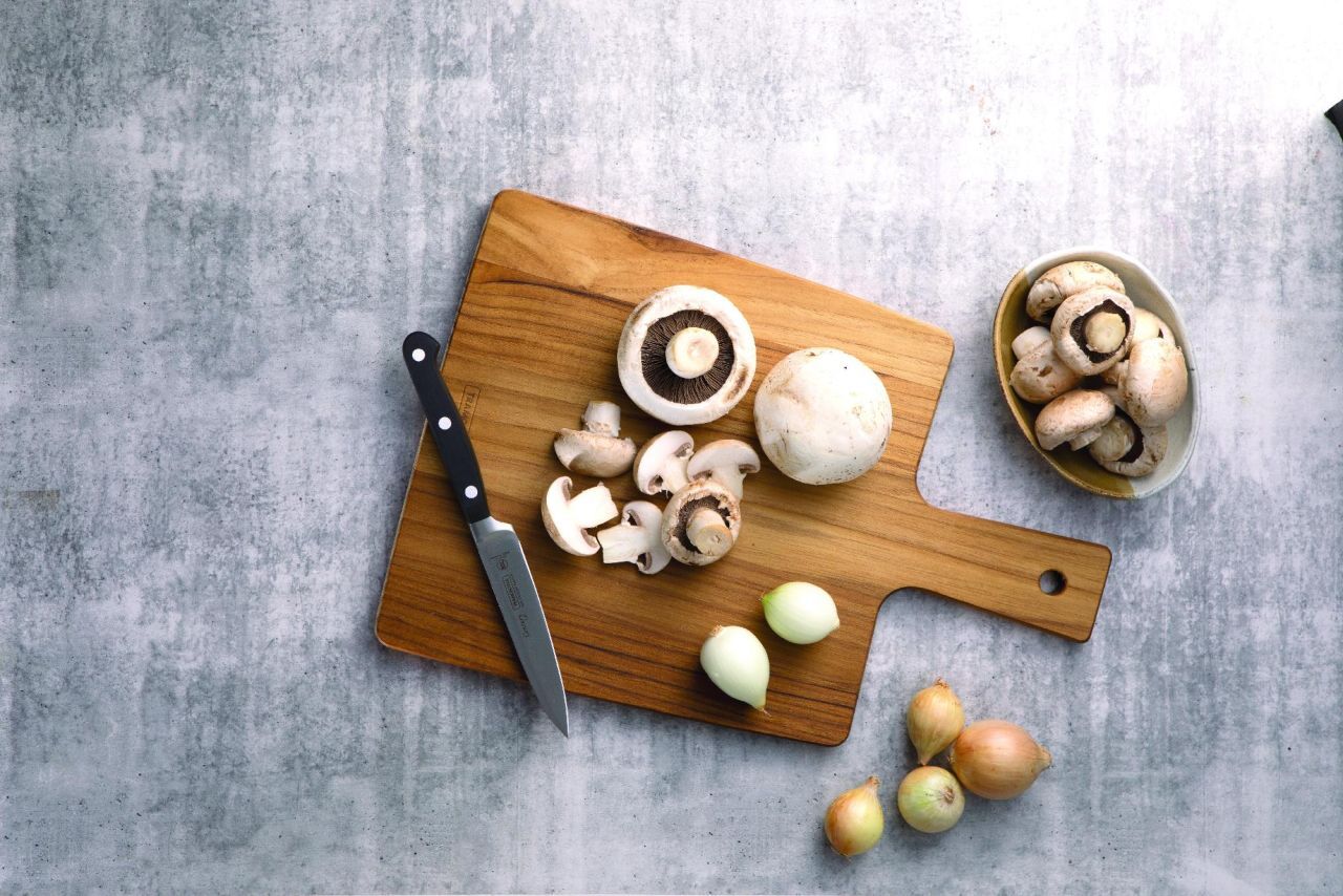 Tramontina Teakholz Servier-Schneidebrett Landhaus aus Teakholz