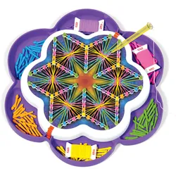 Quercetti String Art Mandala Bastelset für Kinder - 210 Stifte, 8 bunte Farben, Holzplatte 30x29x7 cm - ab 5 Jahren