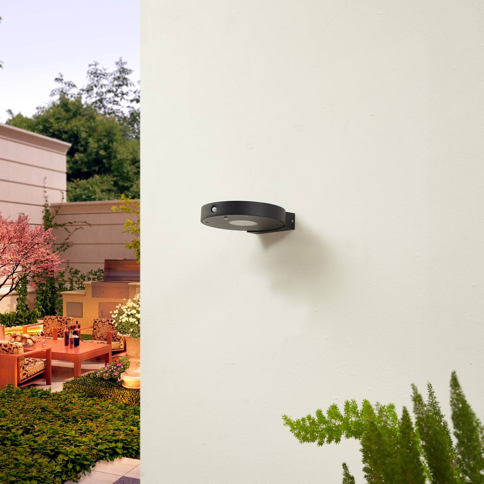 Lucande LED-Solar-Wandlampe Tavon, rund, schwarz, Sensor Tavon Lucande, dimmbar, schwarz, Aluminium, Modern, Solarleuchte außen